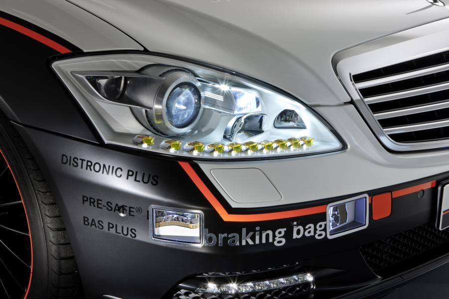  Mercedes-Benz S-Class Experimental Safety Vehicle 2009 года  (фото 11 из 26)